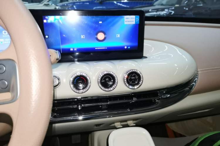 Used Wuling Bingo 2025 333 km Enjoyment Version Audio And AC Panel