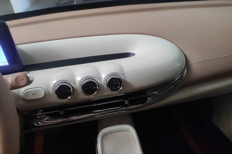 Used Wuling Bingo 2025 333 km Enjoyment Version Audio And AC Panel