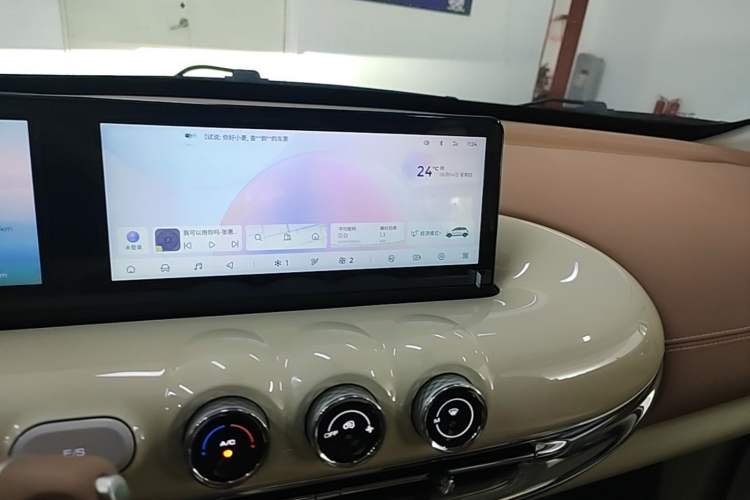 Used Wuling Bingo 2025 410 km Lingxi Deluxe Edition Audio And AC Panel