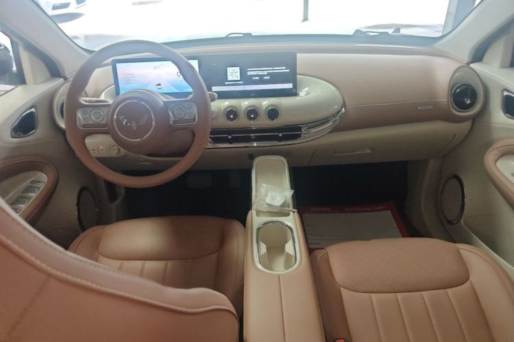 Used Wuling Bingo 2025 410 km Lingxi Deluxe Edition Center Console