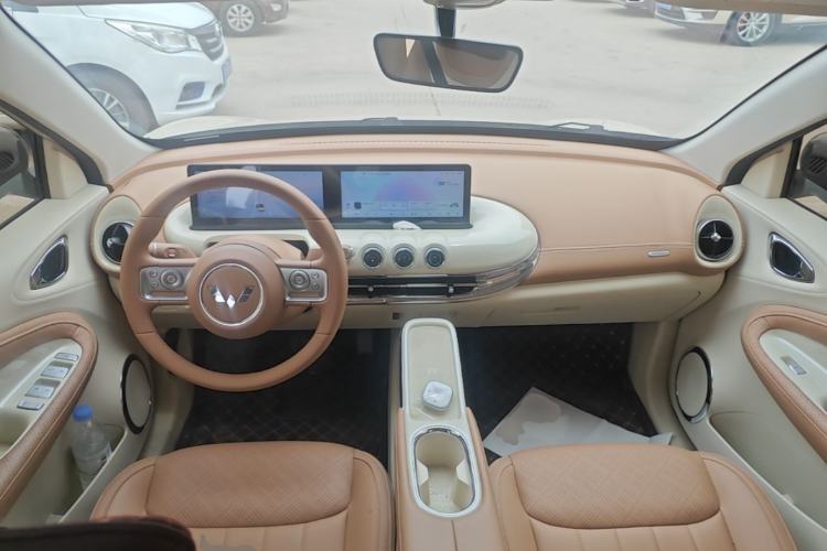 Used Wuling Bingo 2025 333 km Lingxi Deluxe Edition Center Console