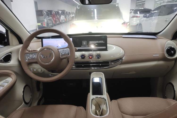 Used Wuling Bingo 2025 410 km Lingxi Deluxe Edition Center Console