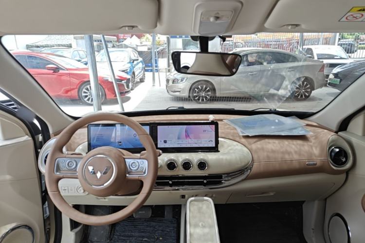 Used Wuling Bingo 2025 333 km Lingxi Deluxe Edition Center Console