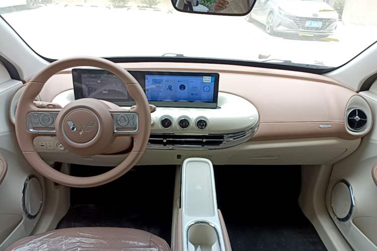 Used Wuling Bingo 2025 333 km Lingxi Connected Version Center Console
