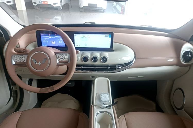 Used Wuling Bingo 2025 333 km Lingxi Connected Version Center Console