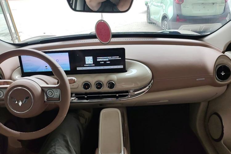 Used Wuling Bingo 2025 333 km Lingxi Deluxe Edition Center Console