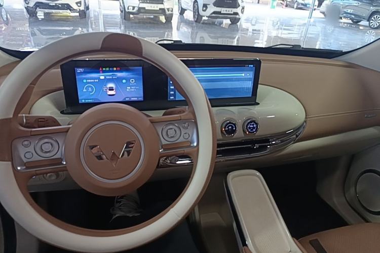 Used Wuling Bingo 2025 333 km Lingxi Connected Version Center Console