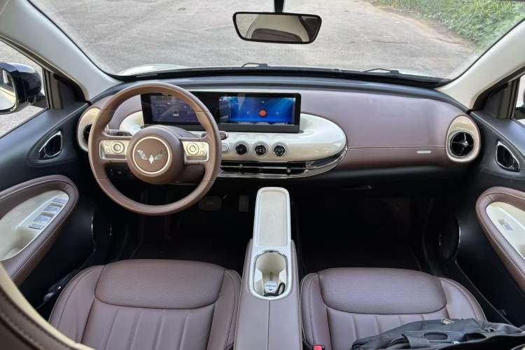 Used Wuling Bingo 2025 333 km Lingxi Connected Version Center Console