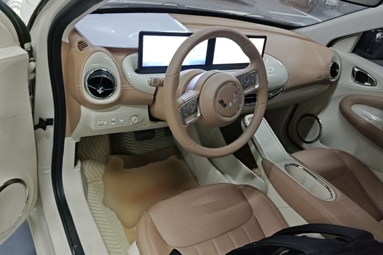 Used Wuling Bingo 2025 333 km Lingxi Deluxe Edition Center Console