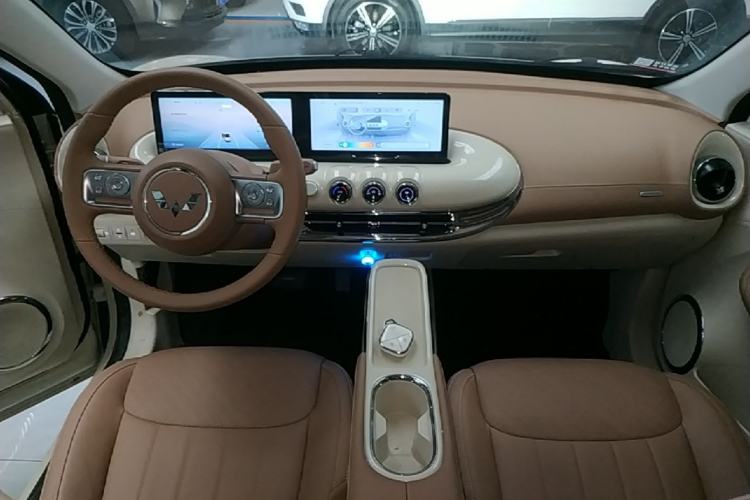 Used Wuling Bingo 2025 333 km Lingxi Deluxe Edition Center Console