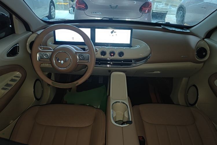 Used Wuling Bingo 2025 410 km Lingxi Deluxe Edition Center Console
