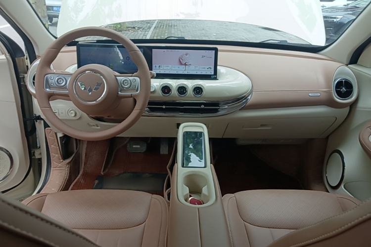 Used Wuling Bingo 2025 333 km Lingxi Deluxe Edition Center Console