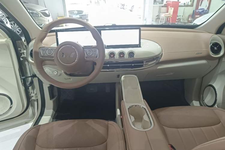 Used Wuling Bingo 2025 333 km Lingxi Deluxe Edition Center Console