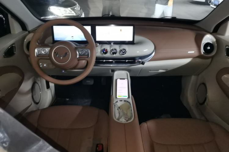 Used Wuling Bingo 2025 333 km Lingxi Connected Version Center Console