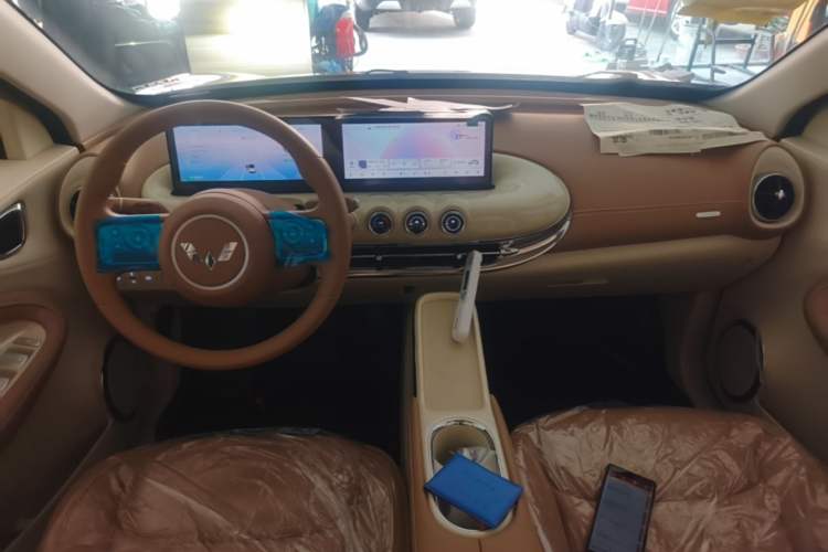 Used Wuling Bingo 2025 333 km Lingxi Connected Version Center Console