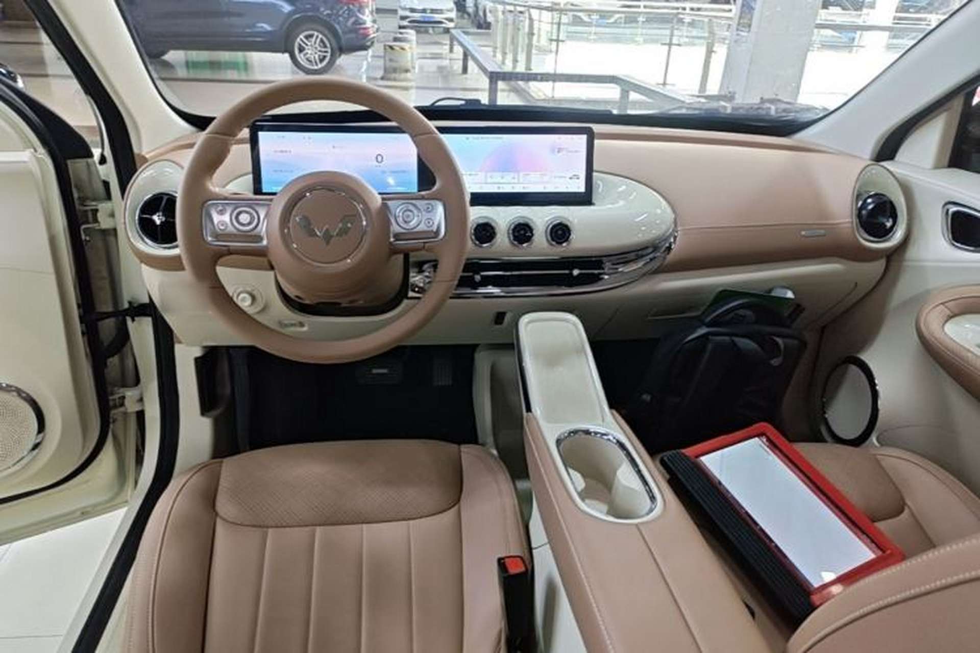 Used Wuling Bingo 2025 333 km Lingxi Deluxe Edition Center Console