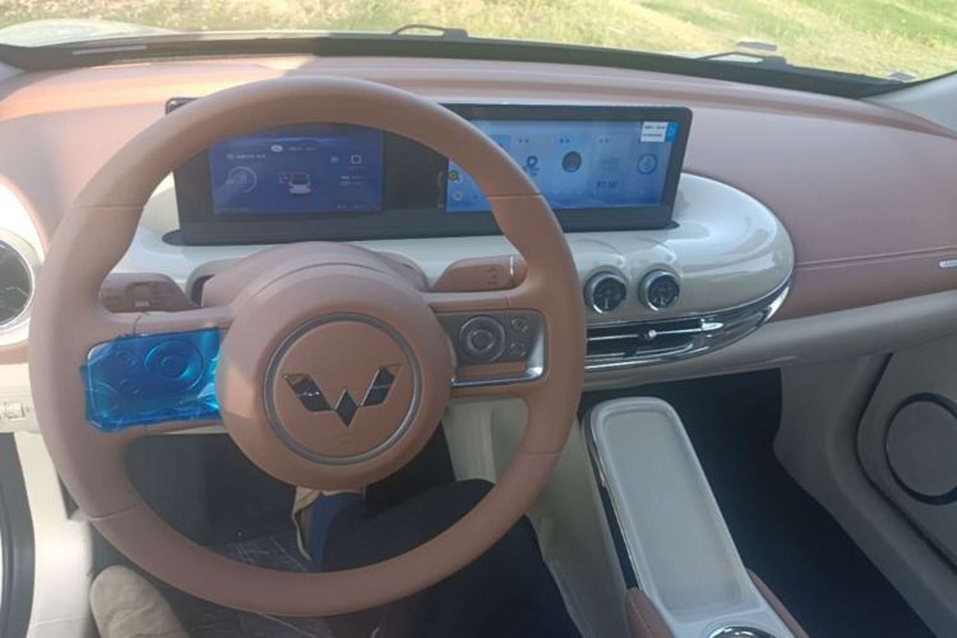 Used Wuling Bingo 2025 333 km Lingxi Connected Version Center Console