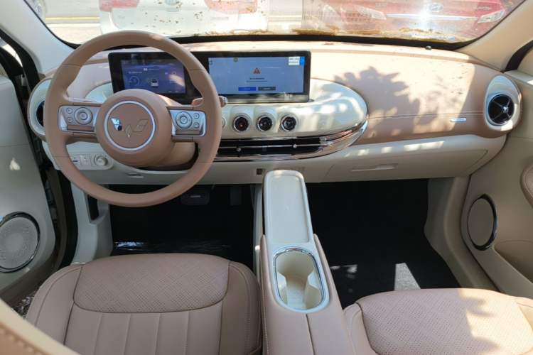 Used Wuling Bingo 2025 333 km Lingxi Connected Version Center Console