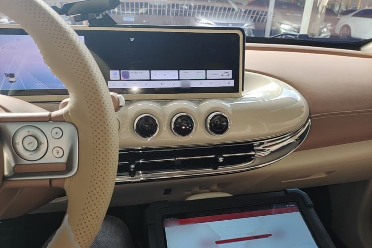 Used Wuling Bingo 2025 410 km Lingxi Deluxe Edition Center Console