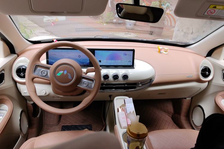Used Wuling Bingo 2025 333 km Lingxi Connected Version Center Console