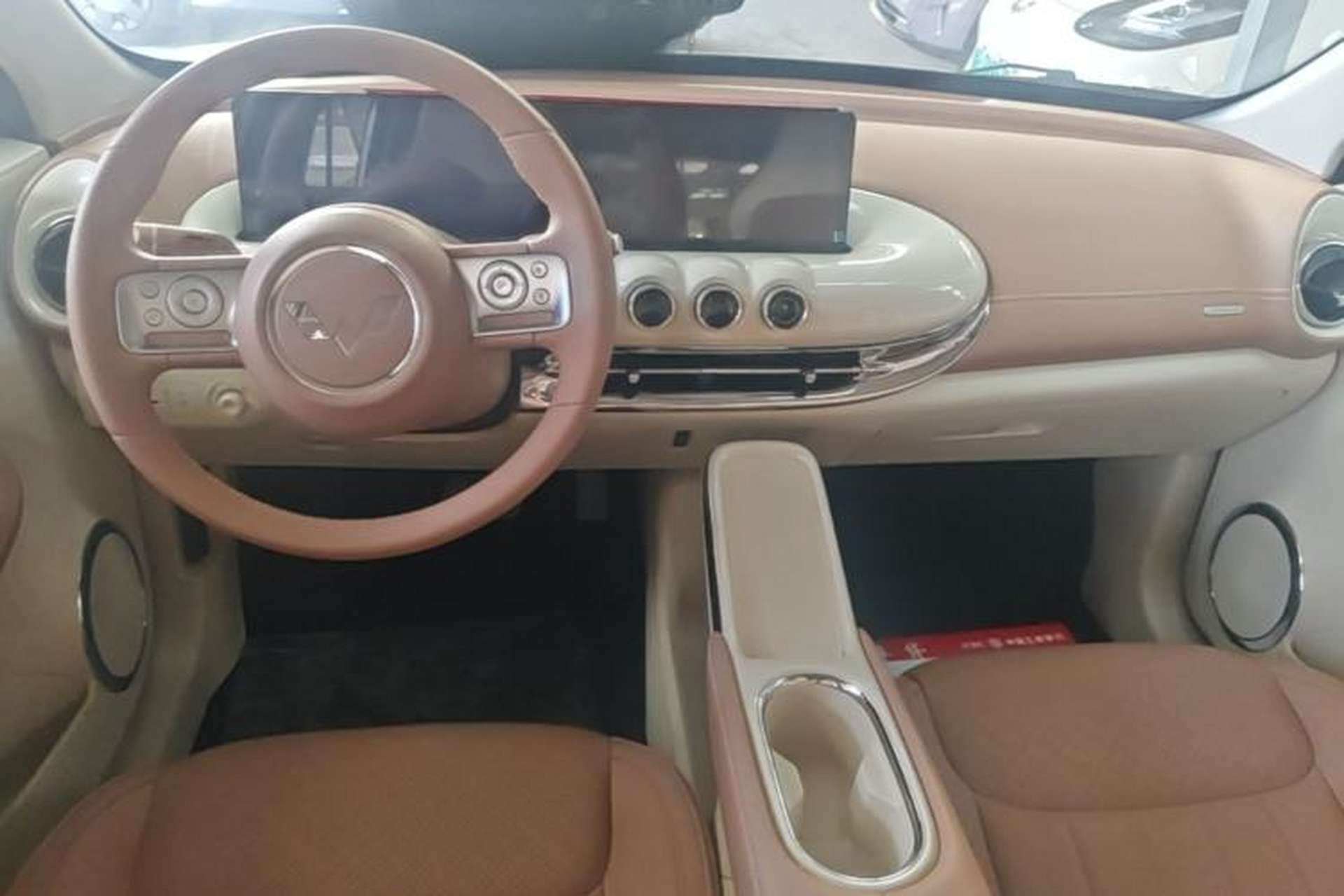 Used Wuling Bingo 2025 410 km Lingxi Deluxe Edition Center Console