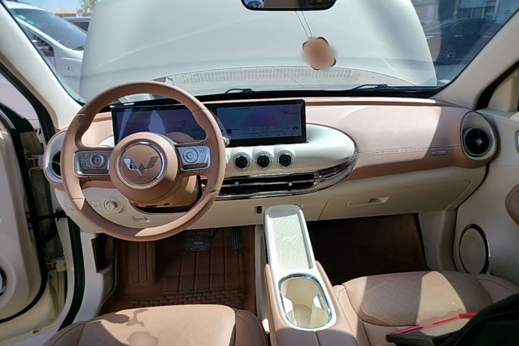 Used Wuling Bingo 2025 333 km Lingxi Deluxe Edition Center Console