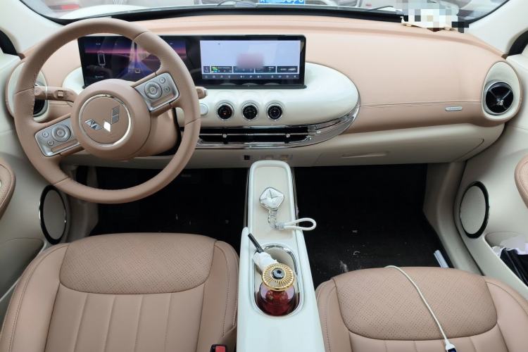 Used Wuling Bingo 2025 410 km Lingxi Deluxe Edition Center Console