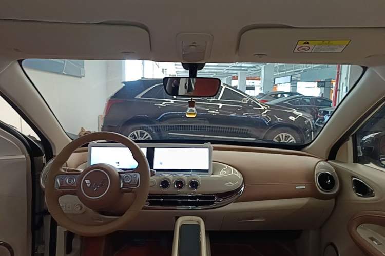 Used Wuling Bingo 2025 333 km Lingxi Connected Version Center Console
