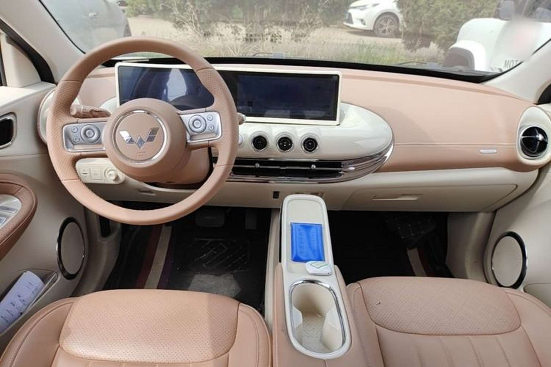 Used Wuling Bingo 2025 410 km Lingxi Deluxe Edition Center Console