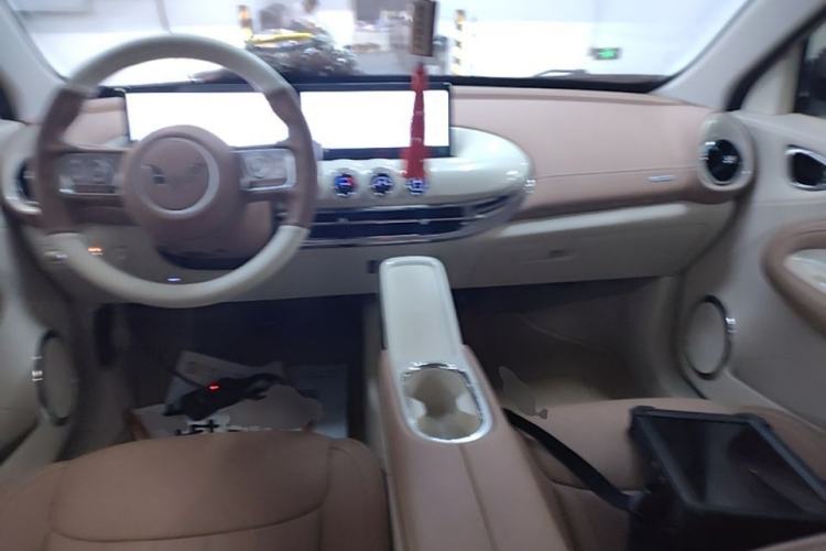 Used Wuling Bingo 2025 333 km Lingxi Connected Version Center Console