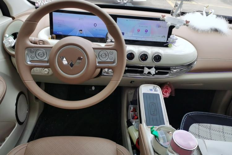 Used Wuling Bingo 2025 333 km Lingxi Connected Version Center Console