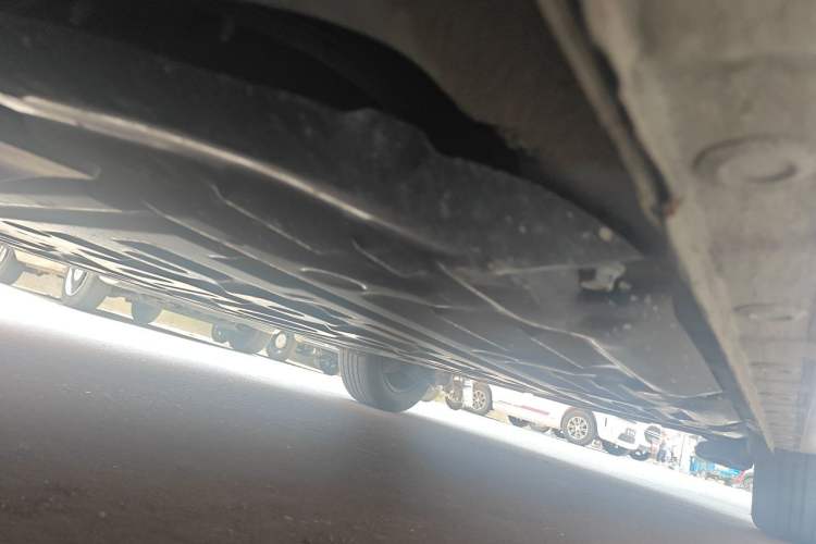 Used Wuling Bingo 2025 333 km Lingxi Connected Version Chassis Front Left