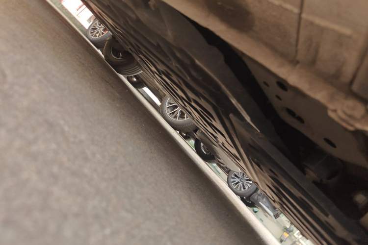 Used Wuling Bingo 2025 333 km Lingxi Connected Version Chassis Front Right