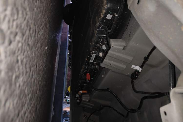Used Wuling Bingo 2025 333 km Lingxi Connected Version Chassis Rear Left