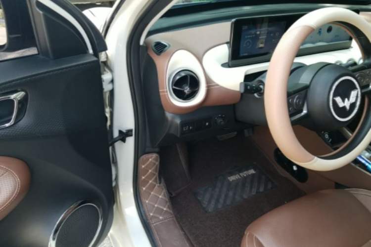 Used Wuling Bingo 2025 333 km Lingxi Connected Version Driver Seat