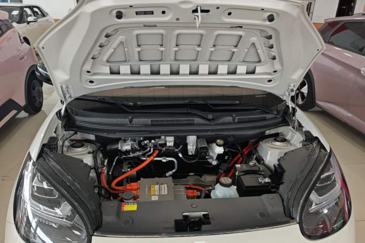 Used Wuling Bingo 2025 333 km Enjoyment Version Engine Bay