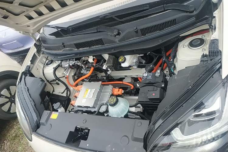 Used Wuling Bingo 2025 333 km Lingxi Connected Version Engine Bay