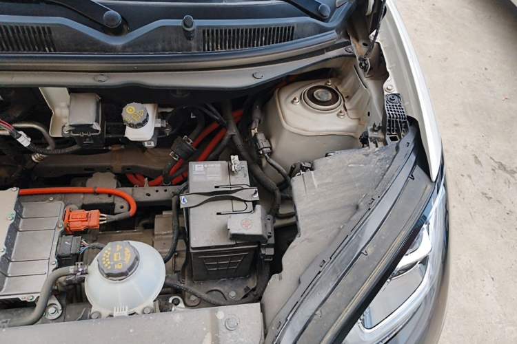 Used Wuling Bingo 2025 333 km Enjoyment Version Engine Bay Left