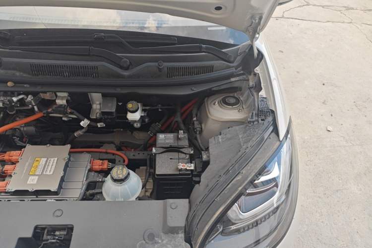 Used Wuling Bingo 2025 333 km Enjoyment Version Engine Bay Left