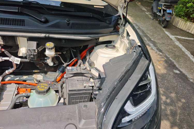 Used Wuling Bingo 2025 333 km Lingxi Connected Version Engine Bay Left