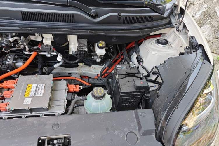 Used Wuling Bingo 2025 333 km Enjoyment Version Engine Bay Left