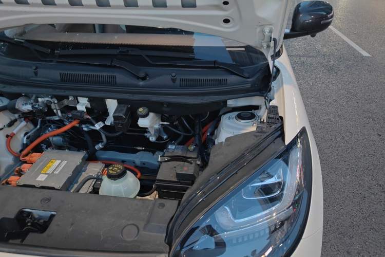 Used Wuling Bingo 2025 333 km Lingxi Connected Version Engine Bay Left