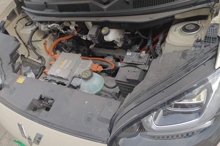 Used Wuling Bingo 2025 333 km Lingxi Connected Version Engine Bay Left