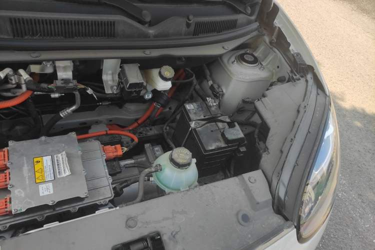 Used Wuling Bingo 2025 333 km Lingxi Connected Version Engine Bay Left