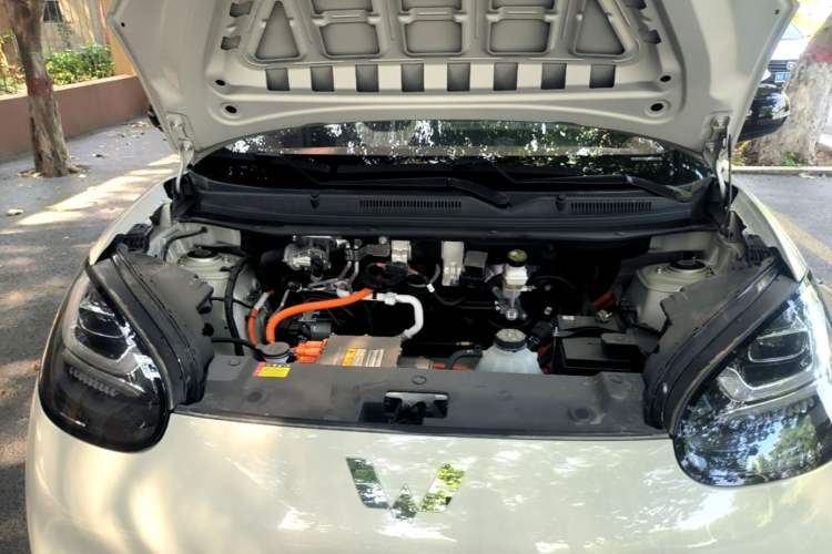 Used Wuling Bingo 2025 333 km Lingxi Connected Version Engine Bay