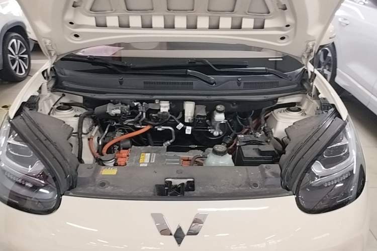 Used Wuling Bingo 2025 333 km Lingxi Connected Version Engine Bay