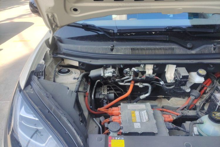 Used Wuling Bingo 2025 333 km Enjoyment Version Engine Bay Right
