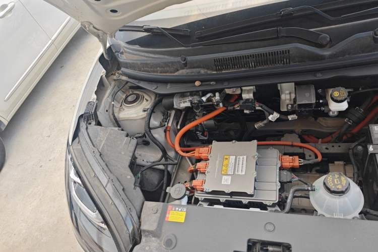 Used Wuling Bingo 2025 333 km Enjoyment Version Engine Bay Right
