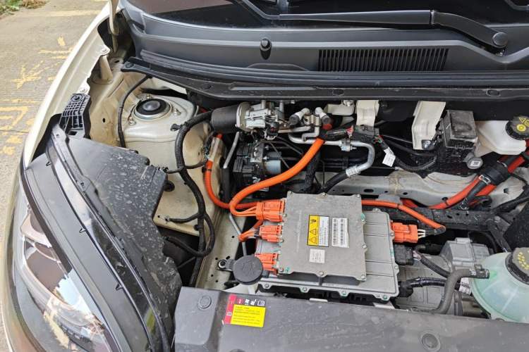 Used Wuling Bingo 2025 333 km Enjoyment Version Engine Bay Right