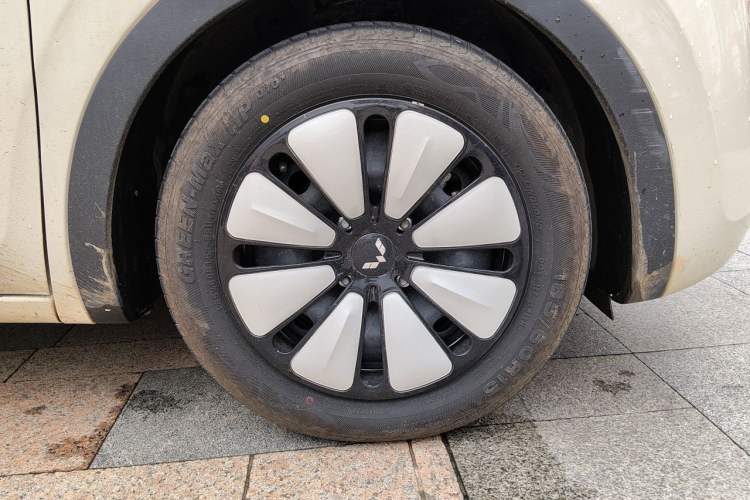 Used Wuling Bingo 2025 333 km Lingxi Connected Version Exterior 1